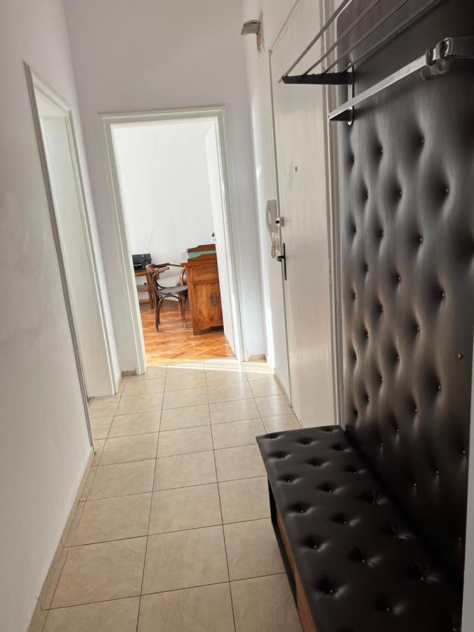 Apartamento August 11 *