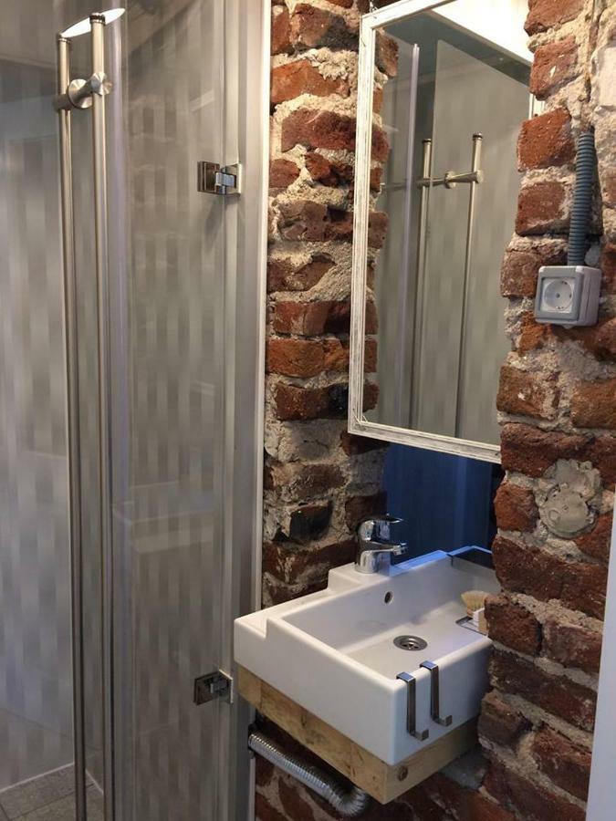 August 11 Apartment